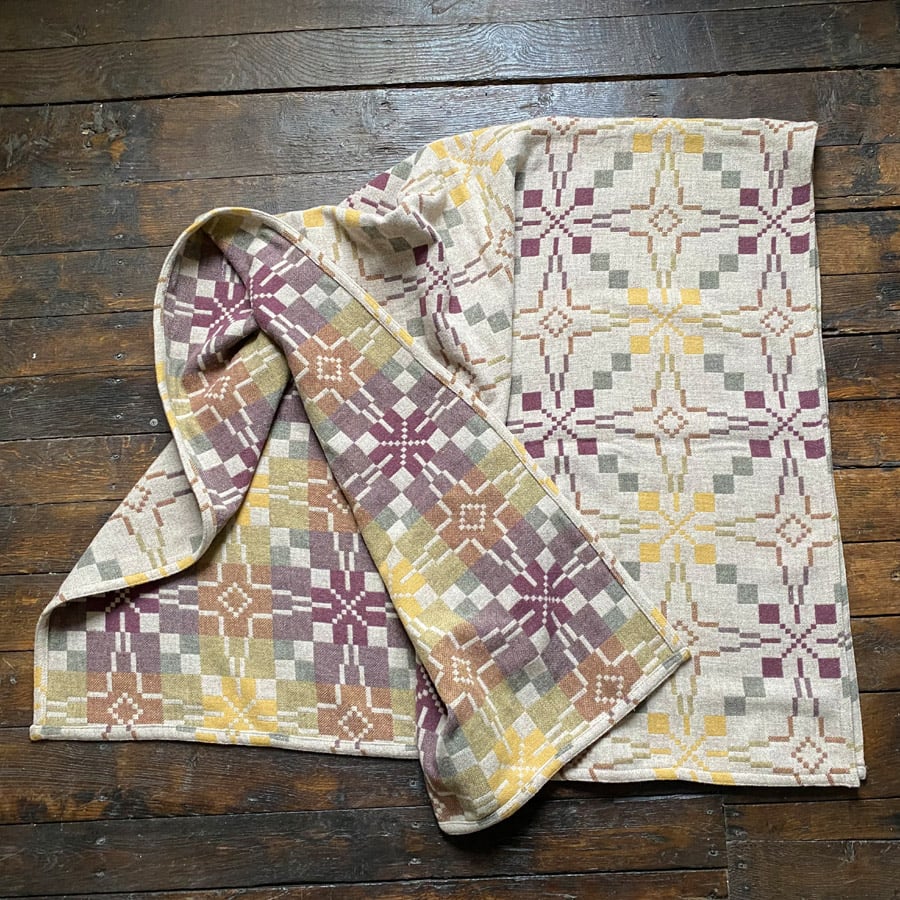 Vintage Star Welsh Throw - Clay