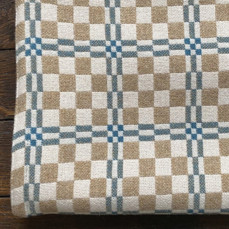 Hen Llys Throw/Single - Check