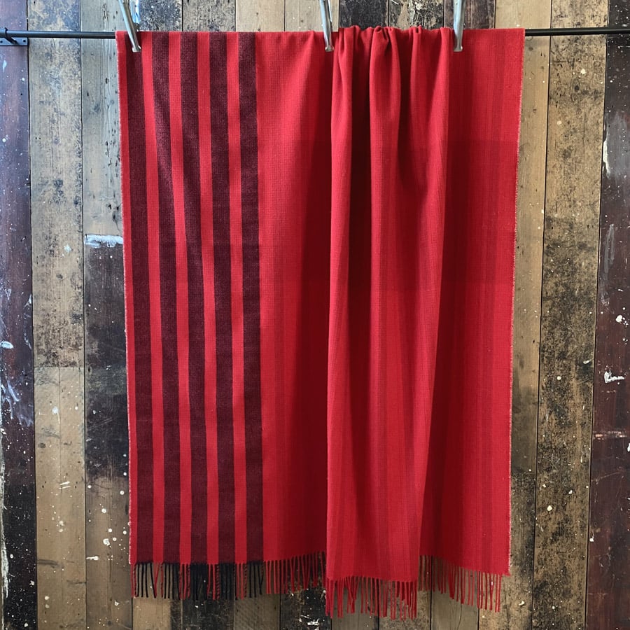 Loom Woven Single Blanket - Scarlet