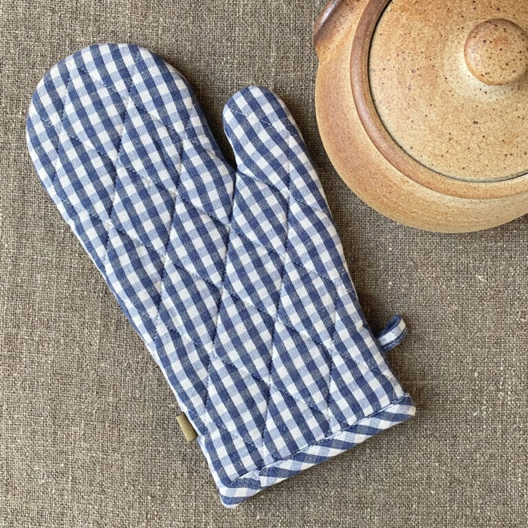 Gingham Oven Glove - Image 5