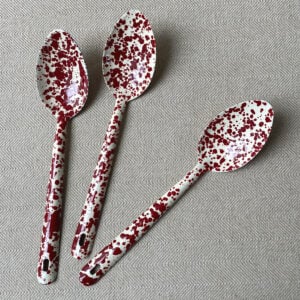 Spattered Enamelware spoons in Burgundy & Cream