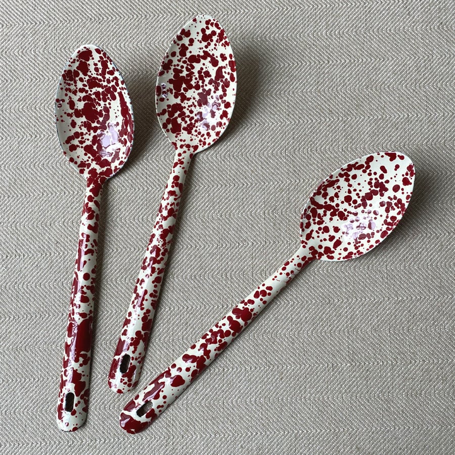 Spattered Enamelware spoons in Burgundy & Cream