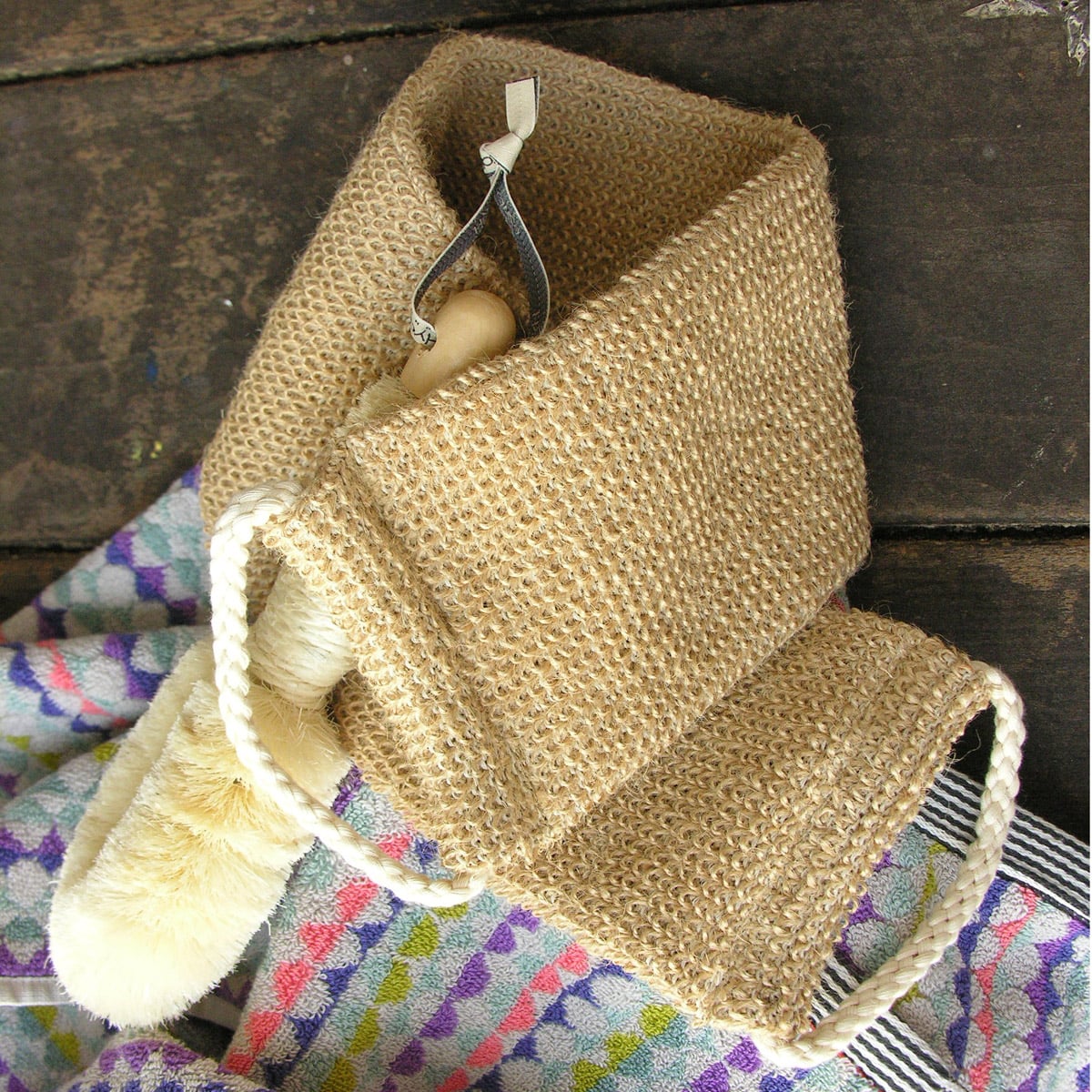 Back Scrub - with cord handles - Image 1