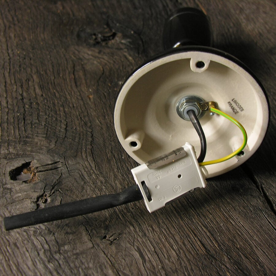 Adjustable Ceramic Wall Light: Black