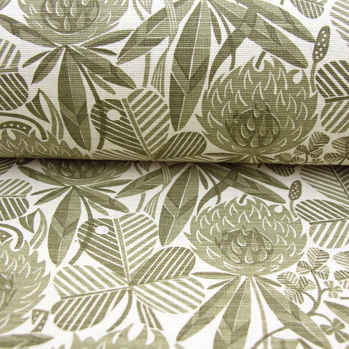 Angie Lewin Clover - Meadow - Image 3