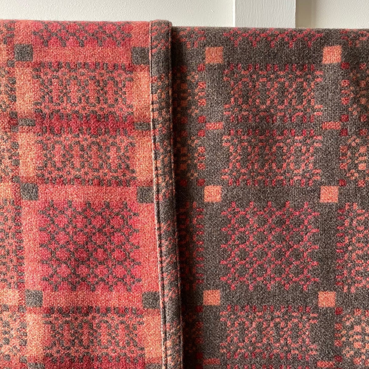 Knot Garden Welsh Single Blanket - Copper - Image 4