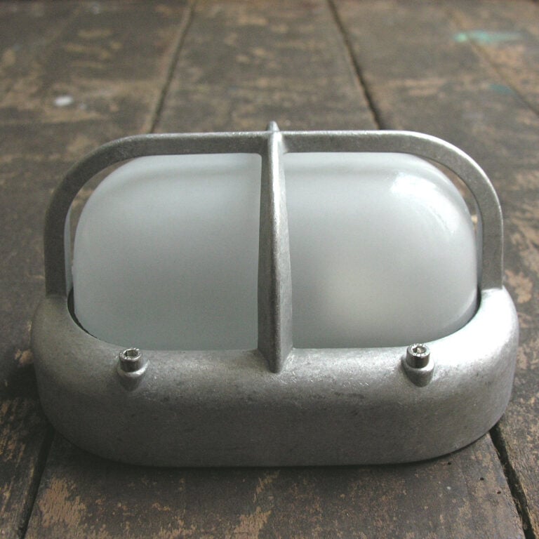 Oval Bulkhead Light with Crossguard - Image 2