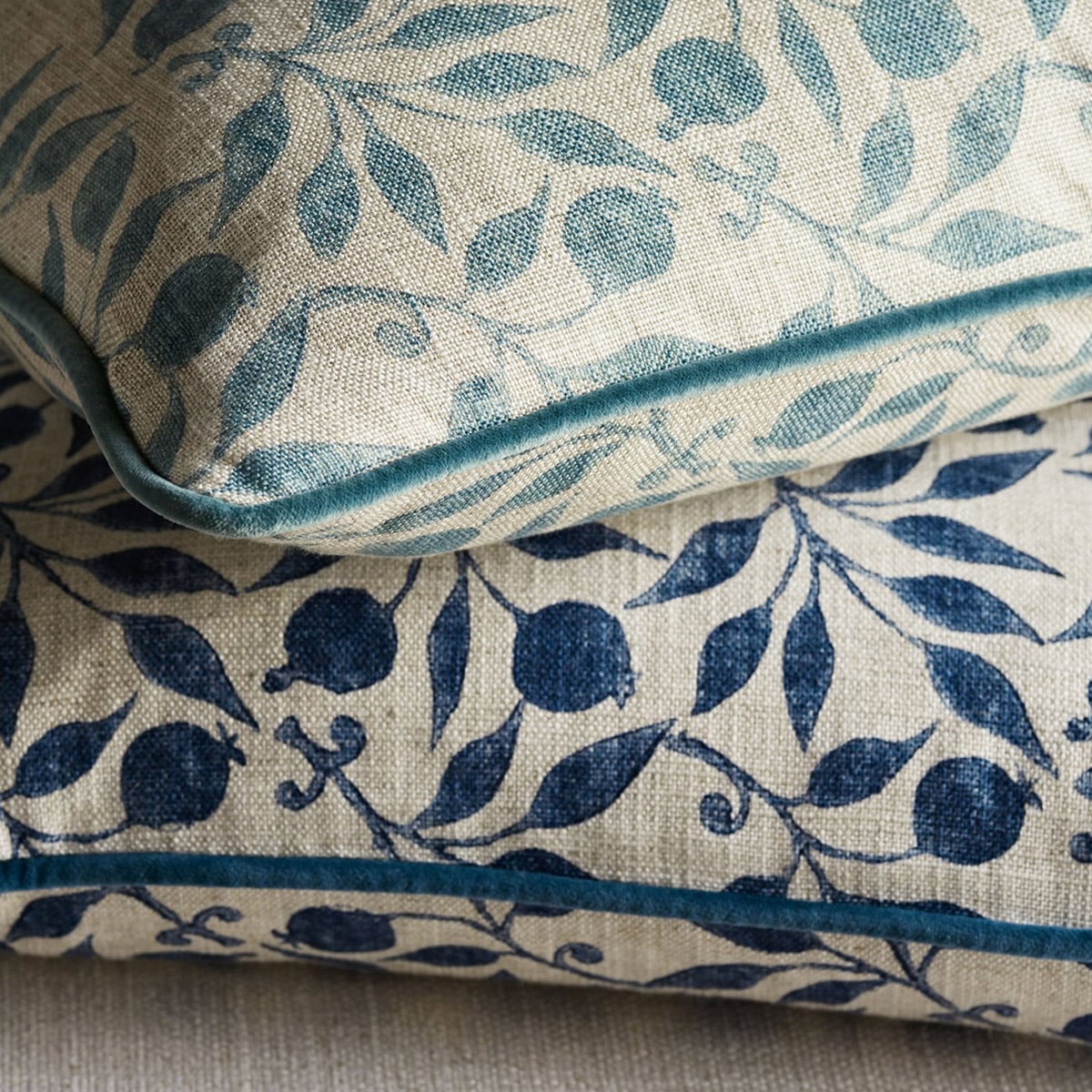 William Morris Rosehip - Mineral Blue - Image 4