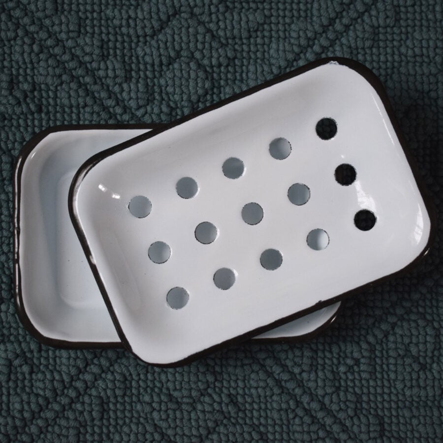 Enameled Two-Part Soap Dish