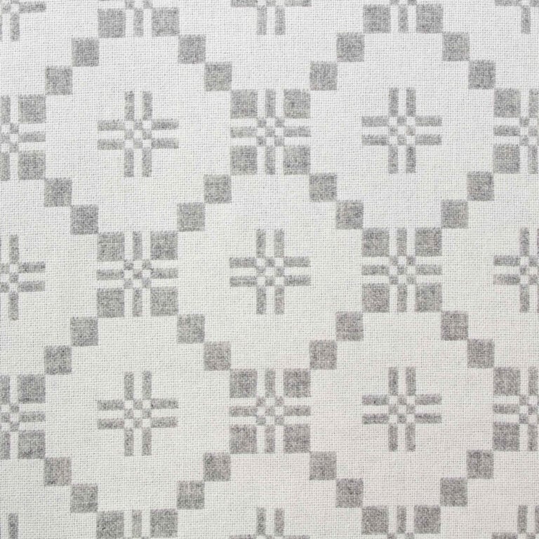 St David's Cross Welsh Throw - Grey - Image 3