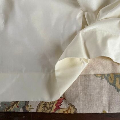 Single curtain in Yasmin Linen from Tinsmiths of Ledbury