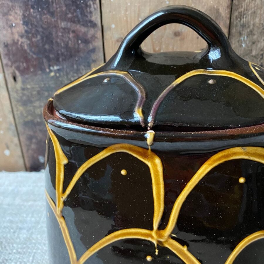 Erica Taylor Low - Large Lidded Jar ETJM2