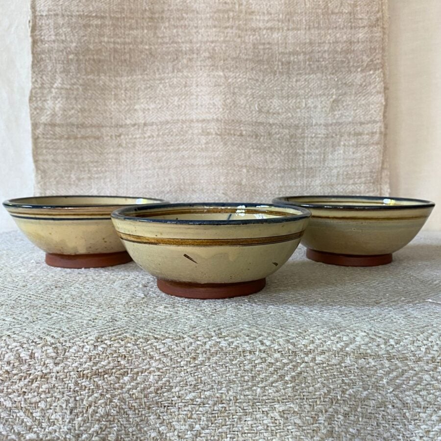 Jennifer Hall Slipware Breakfast Bowl - Fish Trio JHBB3