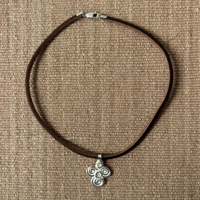Silver Scroll Thong Necklace M6 - Image 2